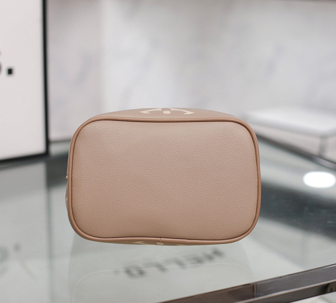 LV BUCKET CROSSBODY BAGS LV899