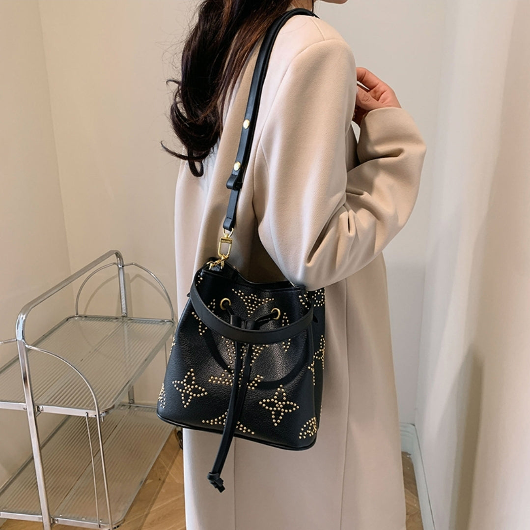 LV BEADED BUCKET CROSSBODY BAGS LV886