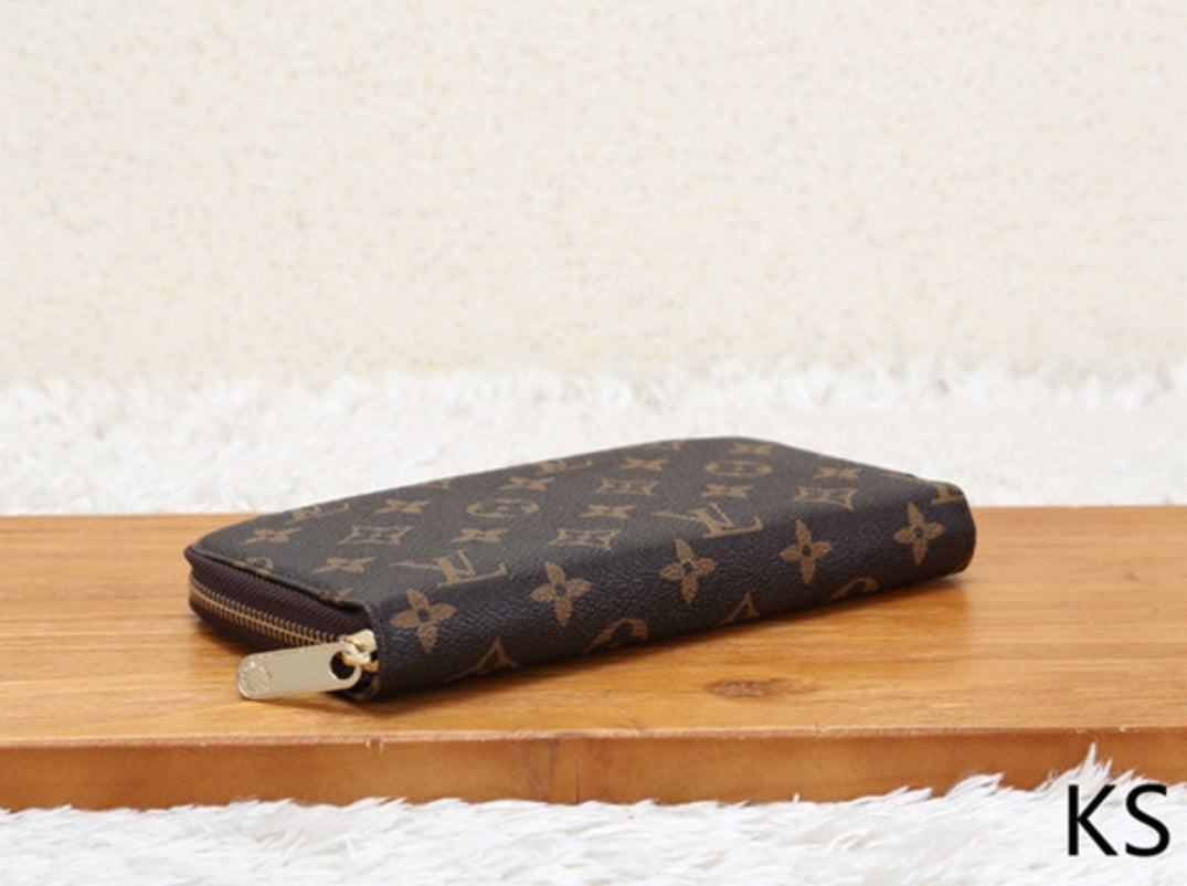 PRE-ORDER LV WALLETS