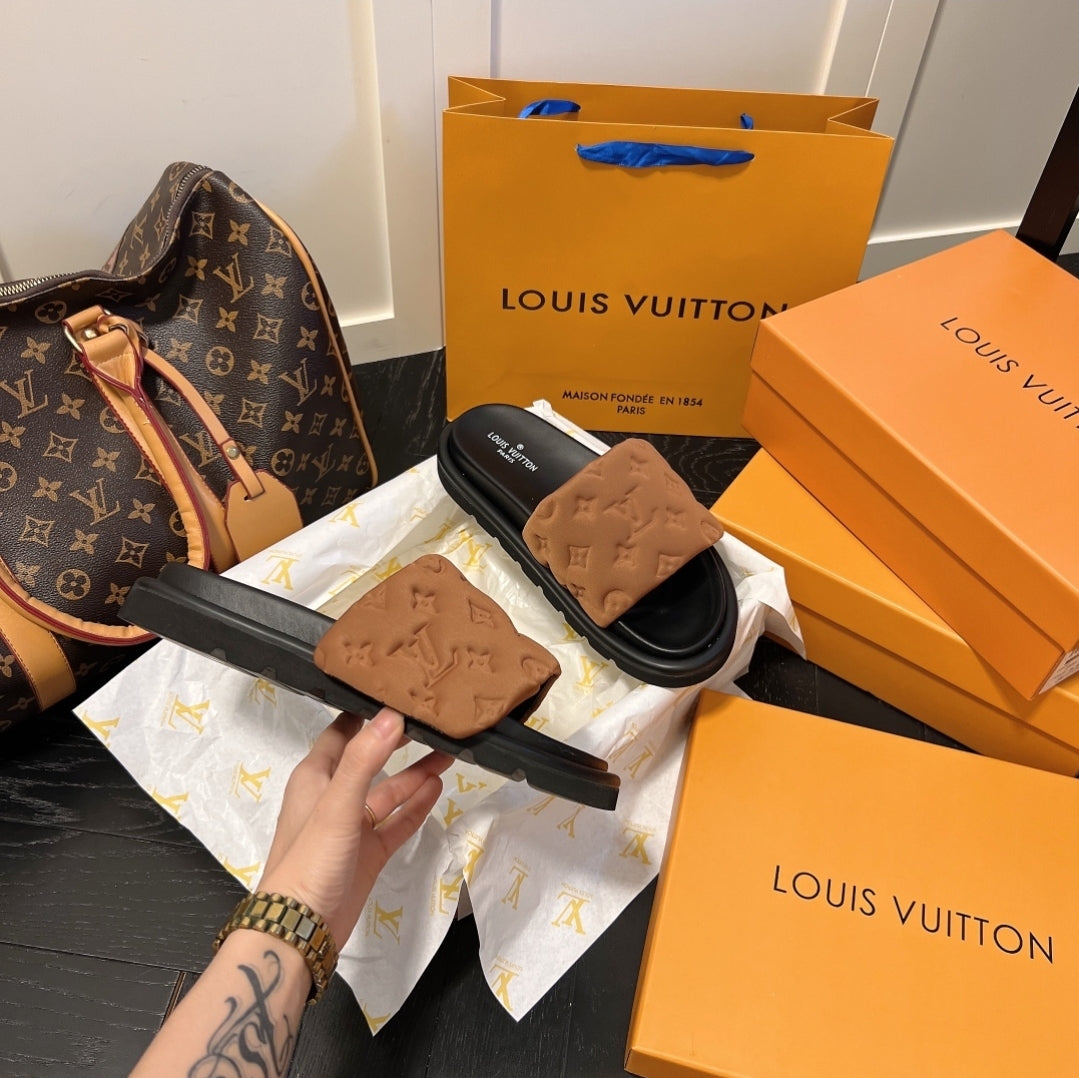 LV EMBOSSED VELCRO SLIDES