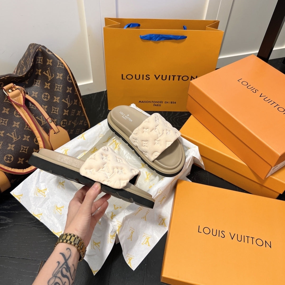 LV EMBOSSED VELCRO SLIDES
