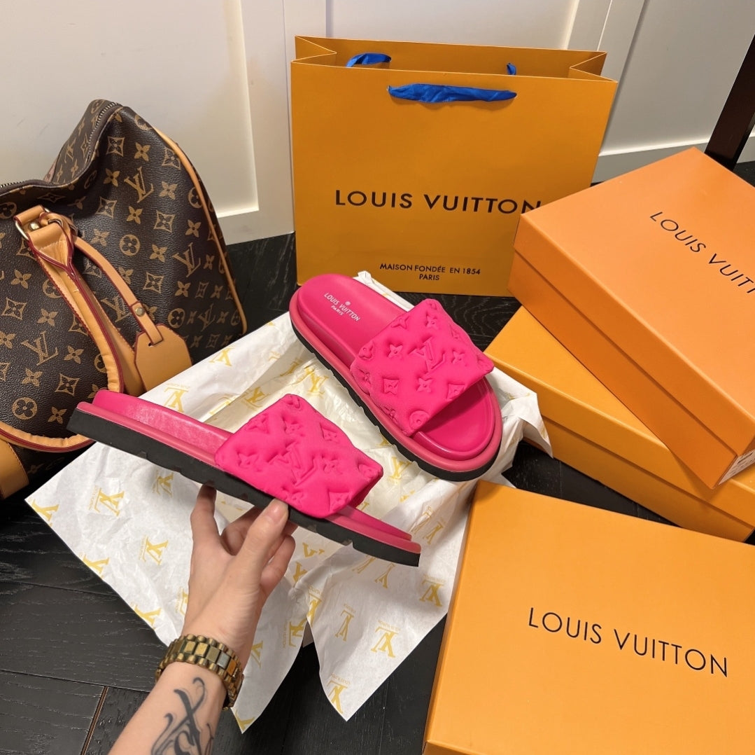 LV EMBOSSED VELCRO SLIDES