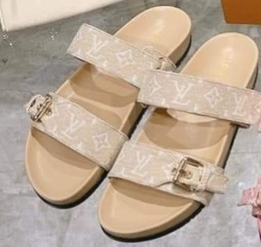 LV 2 STRAPS BUCKLE SLIDES