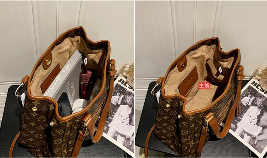 LV HOBO BAGS P44