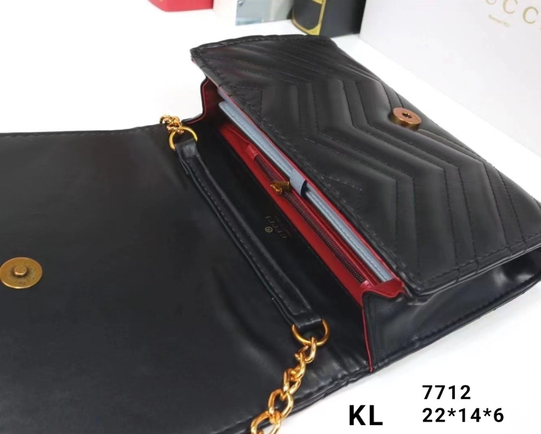 GG BACK HEART CROSSBODY BAGS 7172