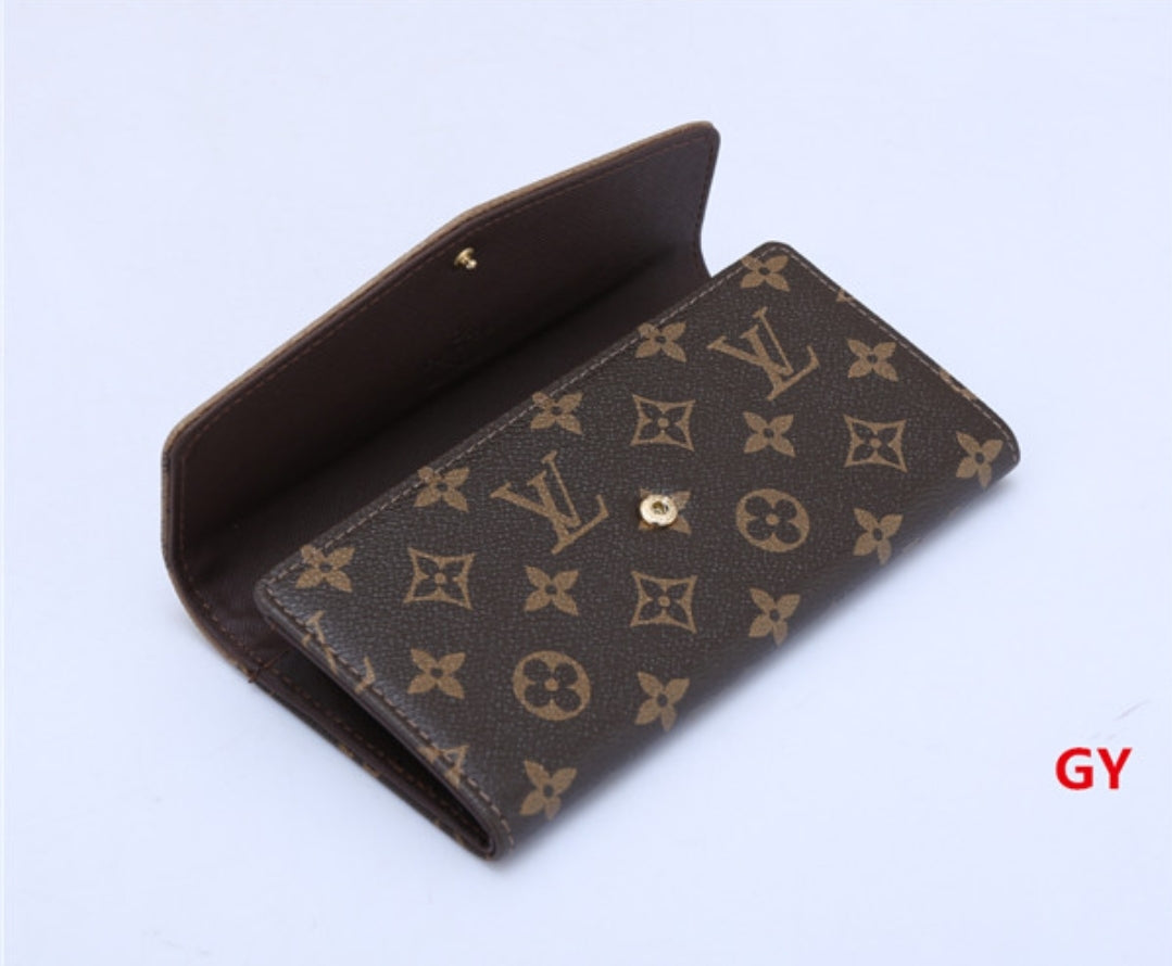PRE-ORDER LV WALLETS 806