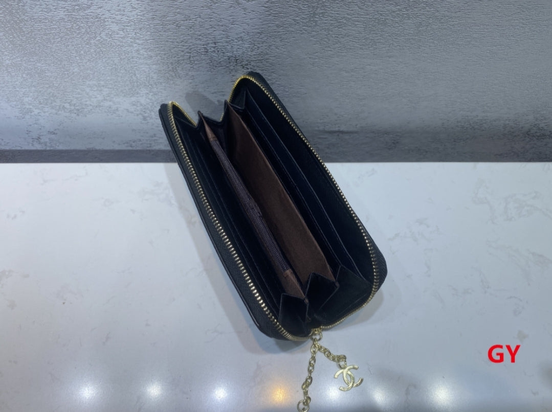 CC EMBOSSED WALLETS 8669