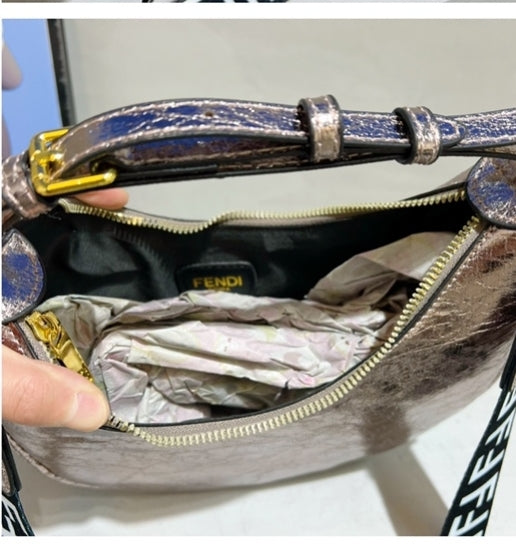 FF BOTTOM HARDWARE CROSSBODY BAGS 3487