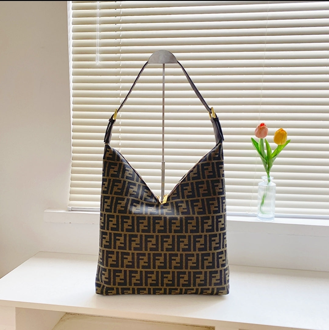 FF HOBO BAGS 713