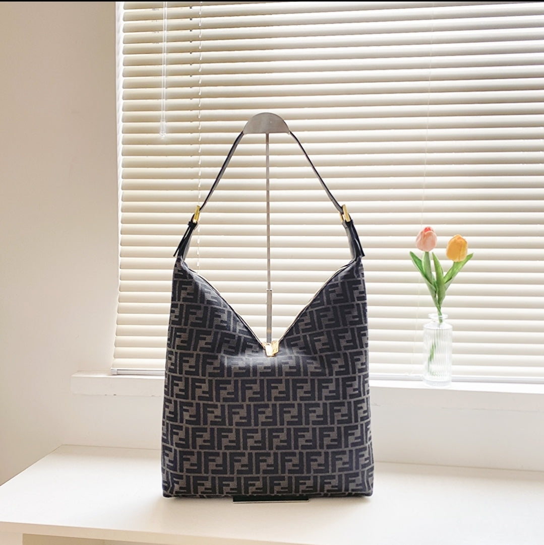 FF HOBO BAGS 713