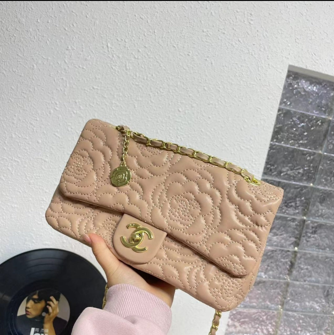CC EMBOSSED BAGS 3366