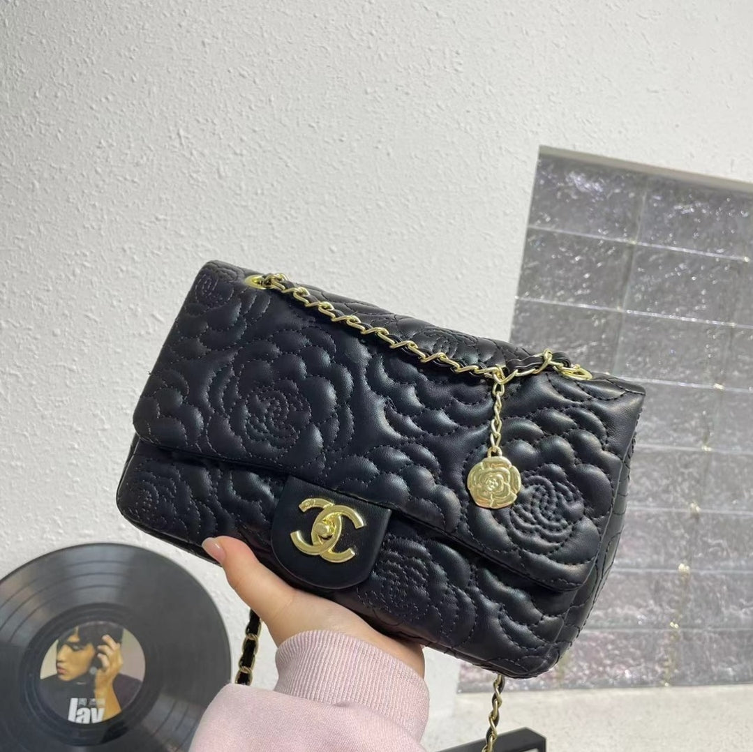 CC EMBOSSED BAGS 3366
