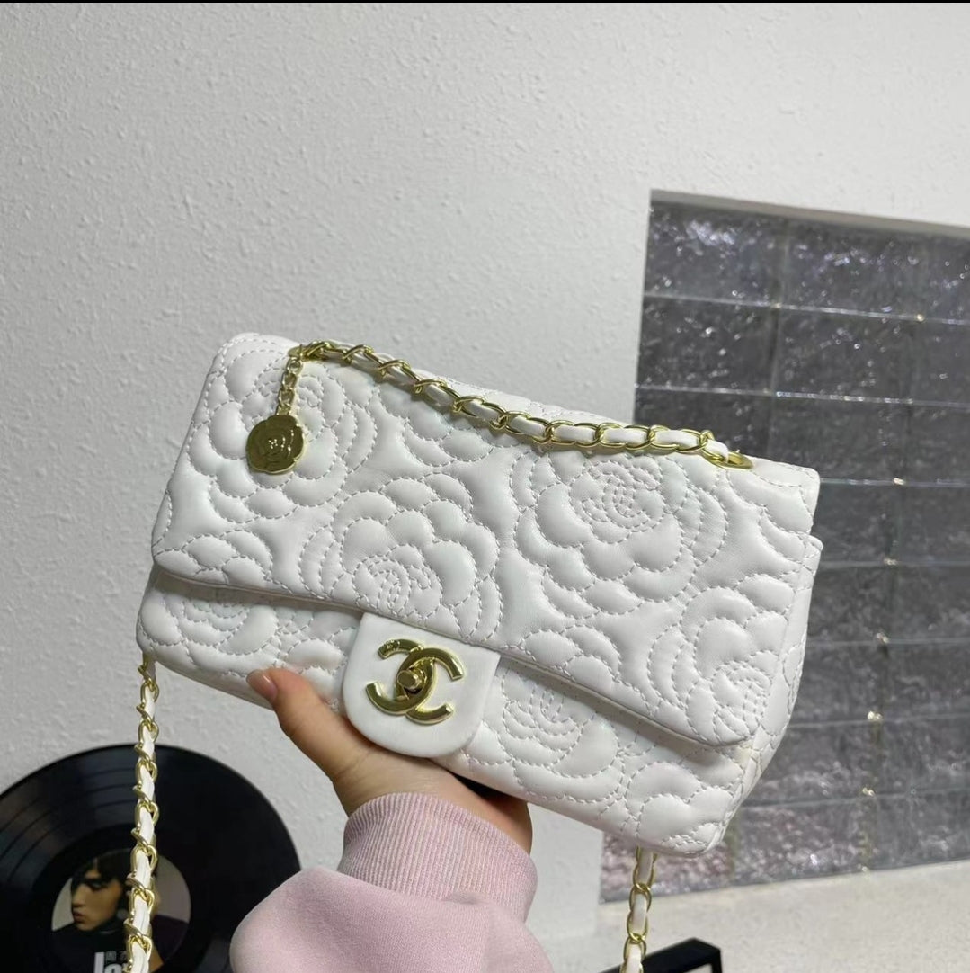 CC EMBOSSED BAGS 3366