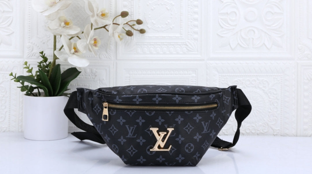 LV FANNIE PACK BAGS 8932