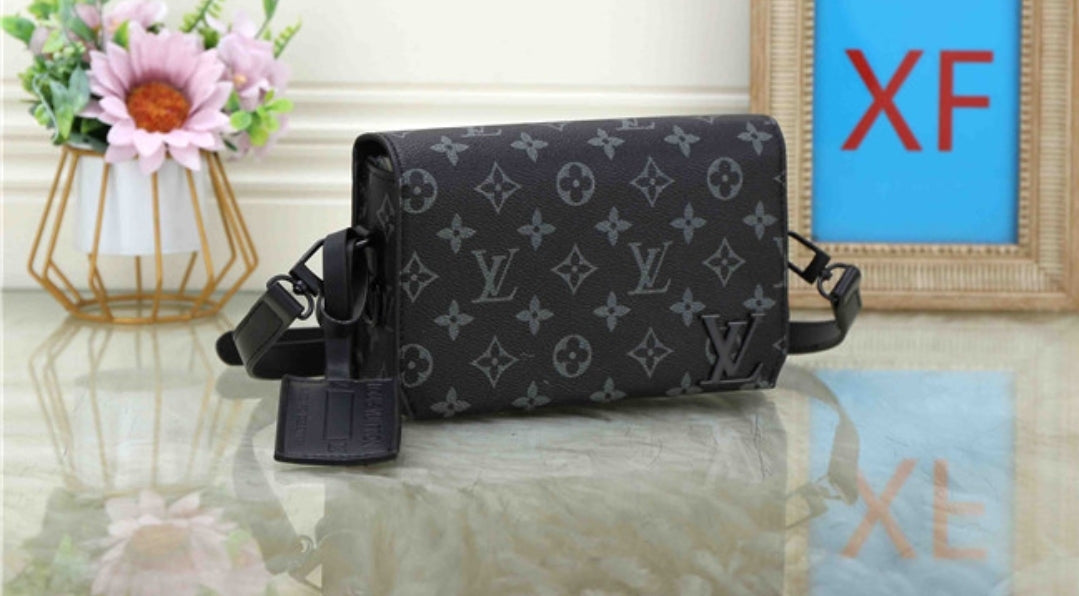 PRE-ORDER LV CROSSBODY BAGS 82367
