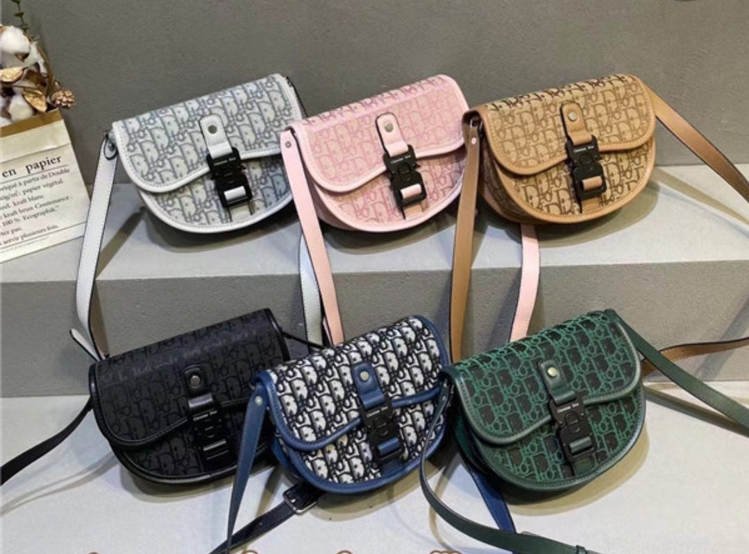 CD CROSSBODY BAGS 5011