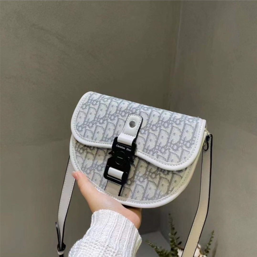 CD CROSSBODY BAGS 5011