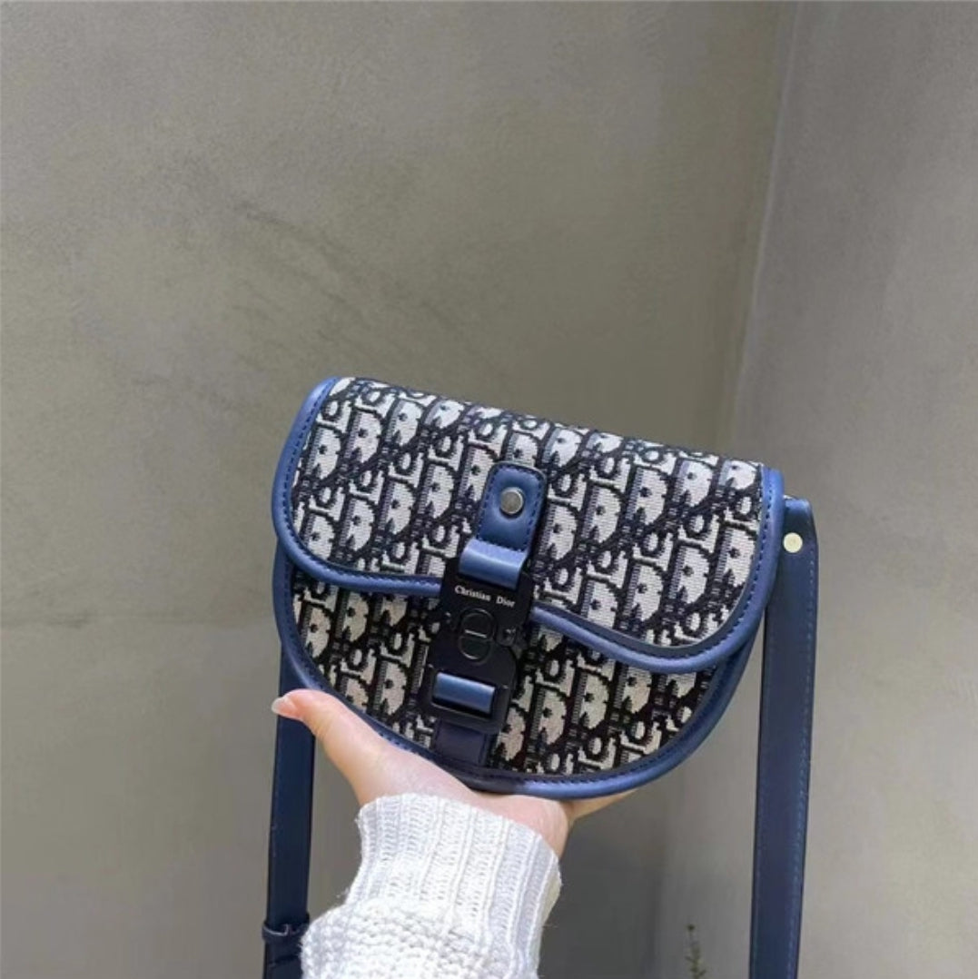 CD CROSSBODY BAGS 5011