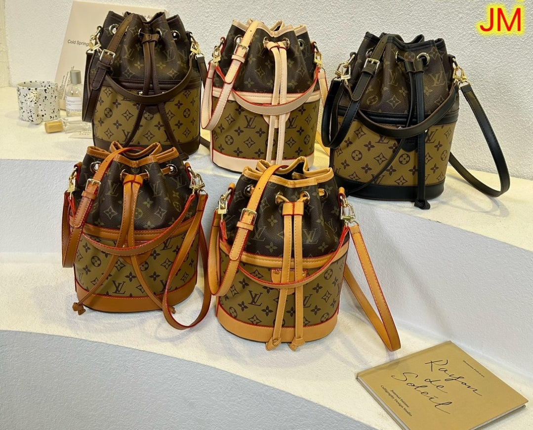 LV BUCKET CROSSBODY BAGS 77742