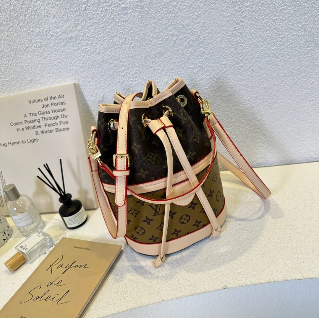 LV BUCKET CROSSBODY BAGS 77742