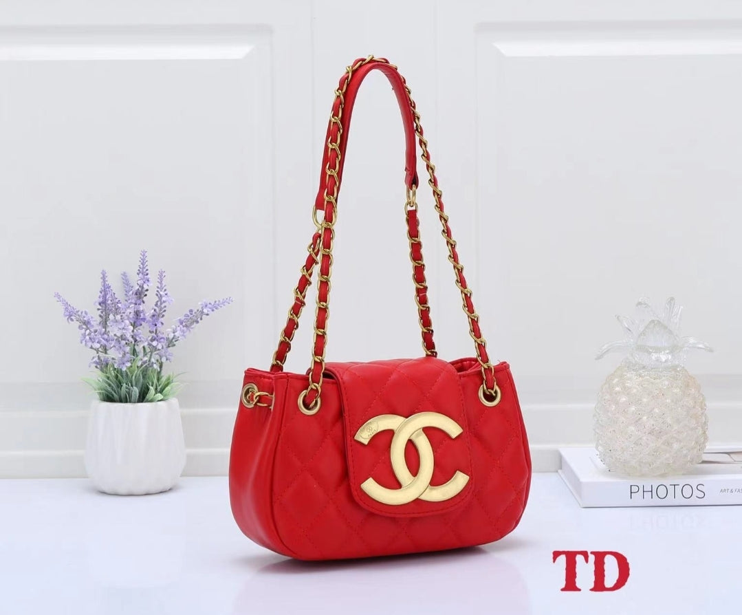 CC GOLD STRAP CROSSBODY BAGS 8839