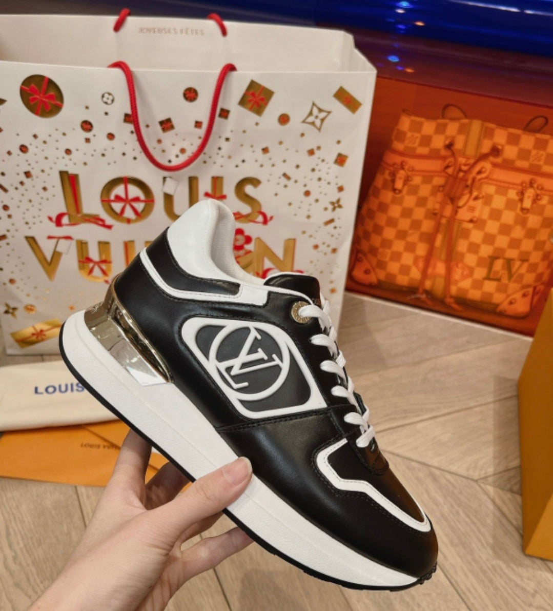 PRE-ORDER LV SNEAKERS