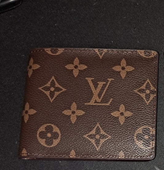ON HAND MEN WALLETS