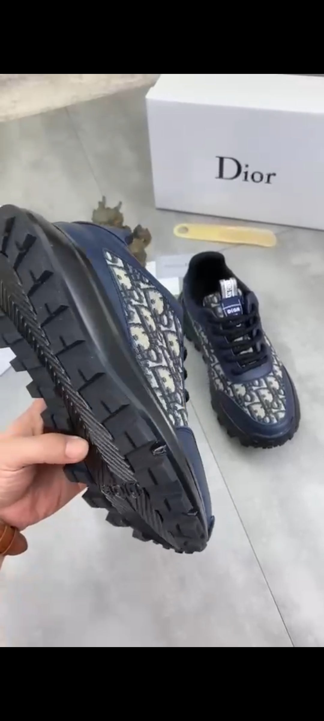 PRE-ORDER CD SNEAKERS