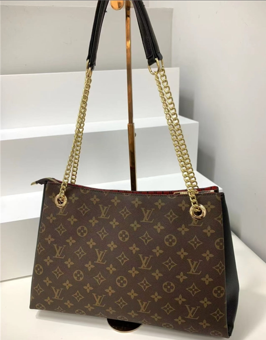LV GOLD CHAIN BAGS 43748