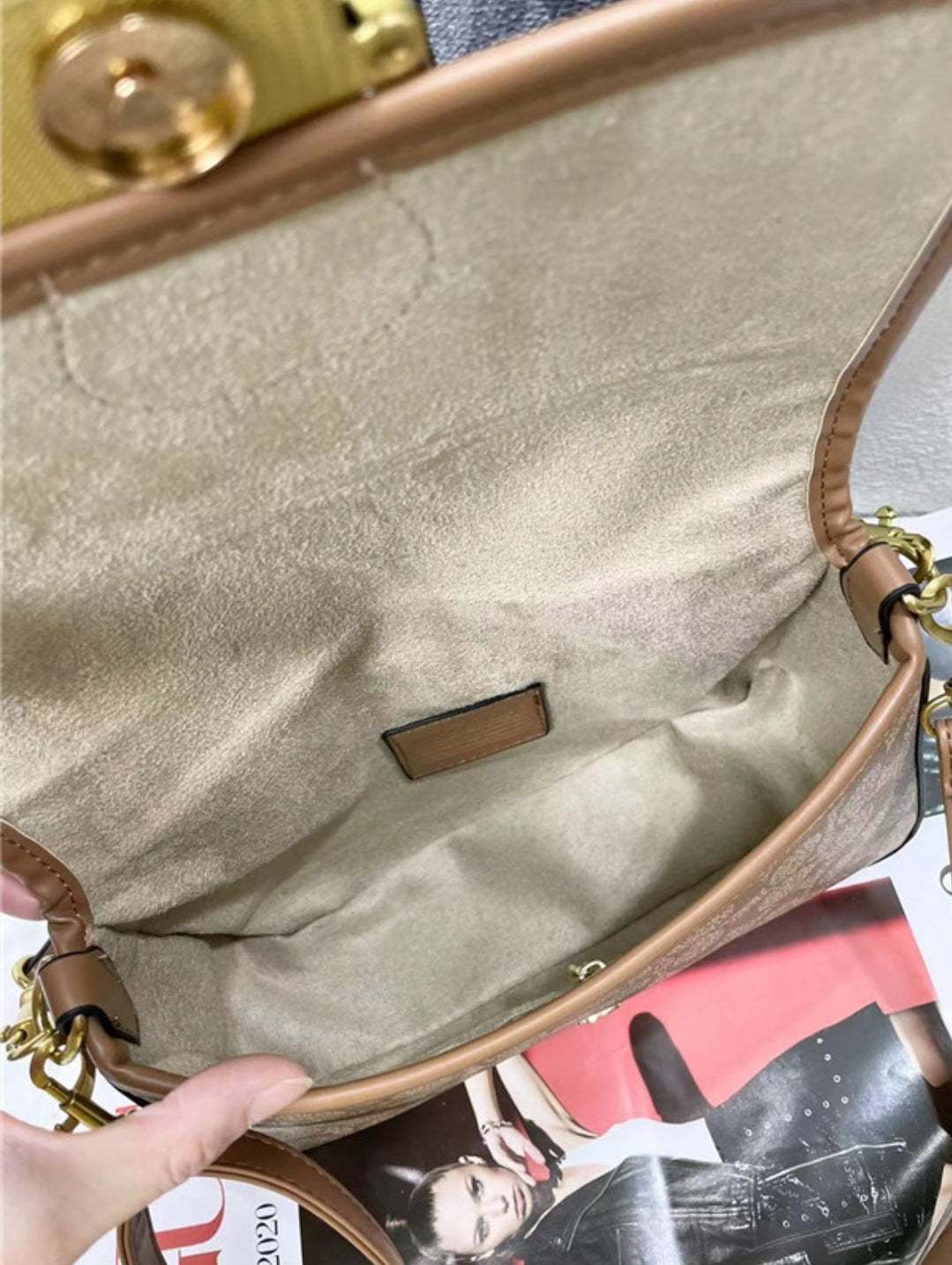 PRE-ORDER CH CROSSBODY BAGS 9711