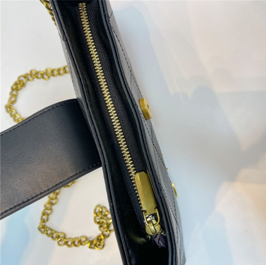 PRE-ORDER CC CROSSBODY BAG 8103