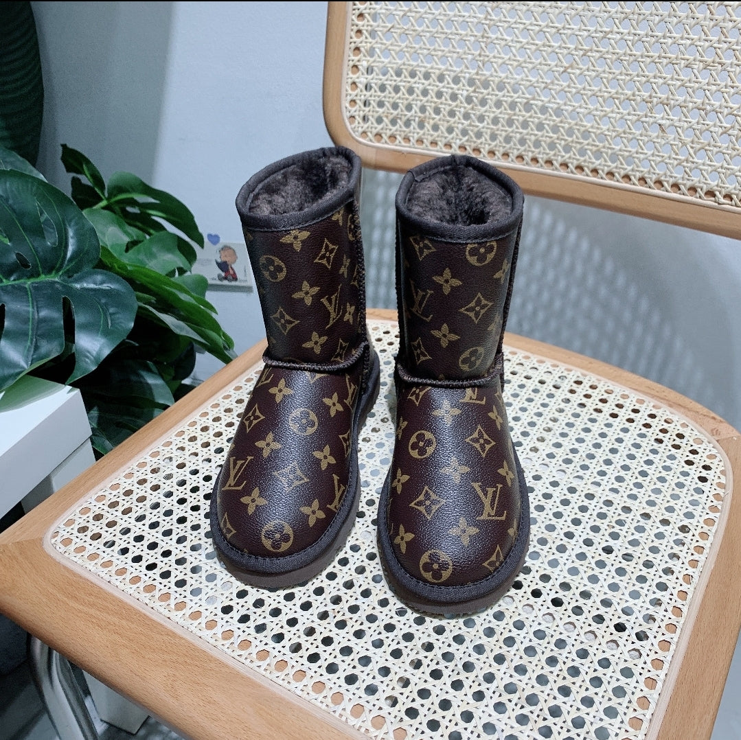 PRE-ORDER LV UGG BOOTS