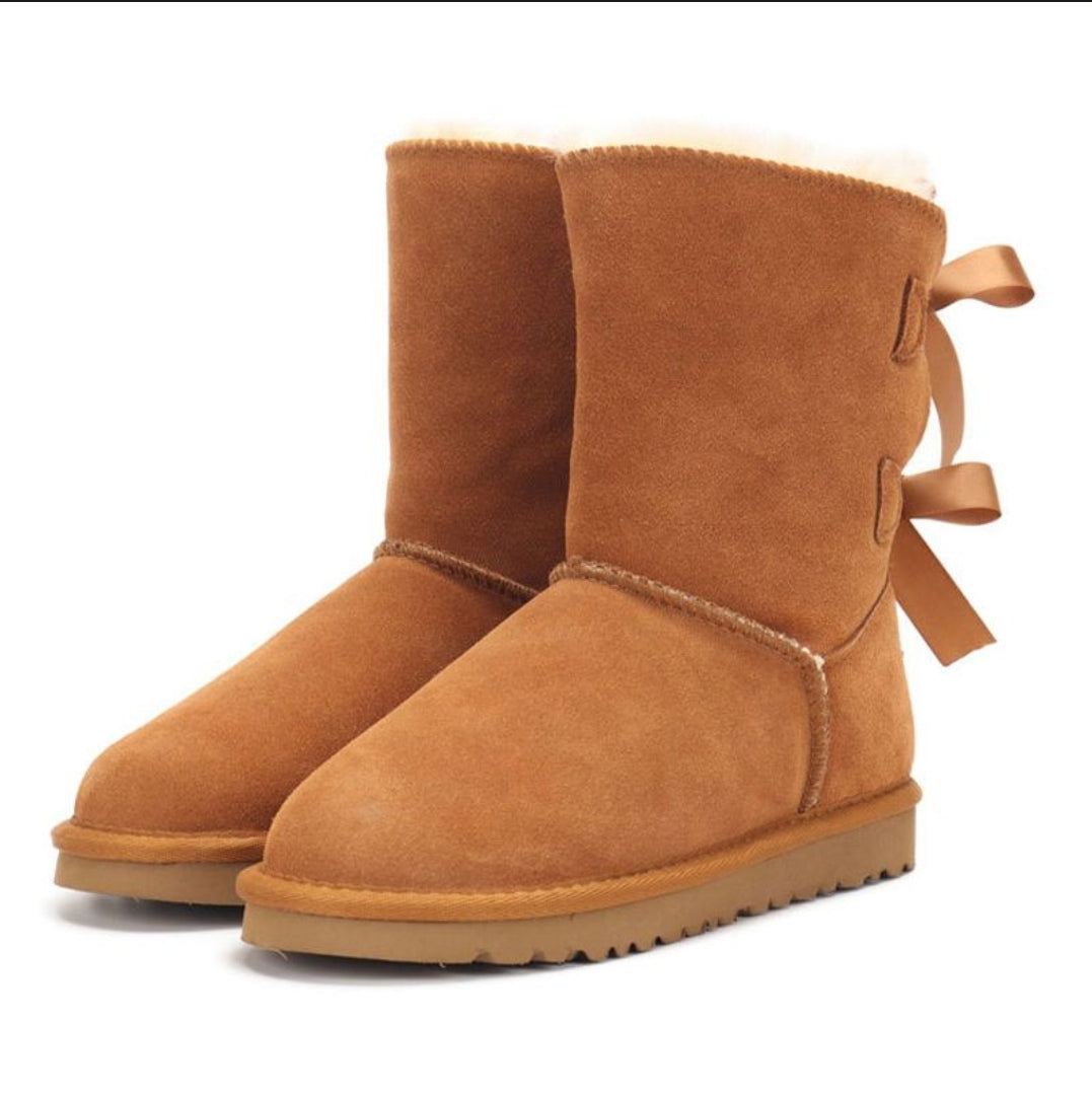 PRE-ORDER 2 BOW UGGS