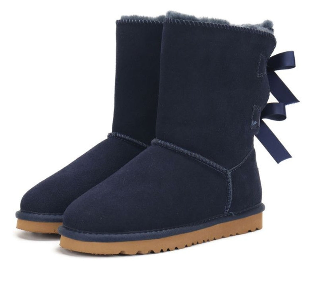 PRE-ORDER 2 BOW UGGS