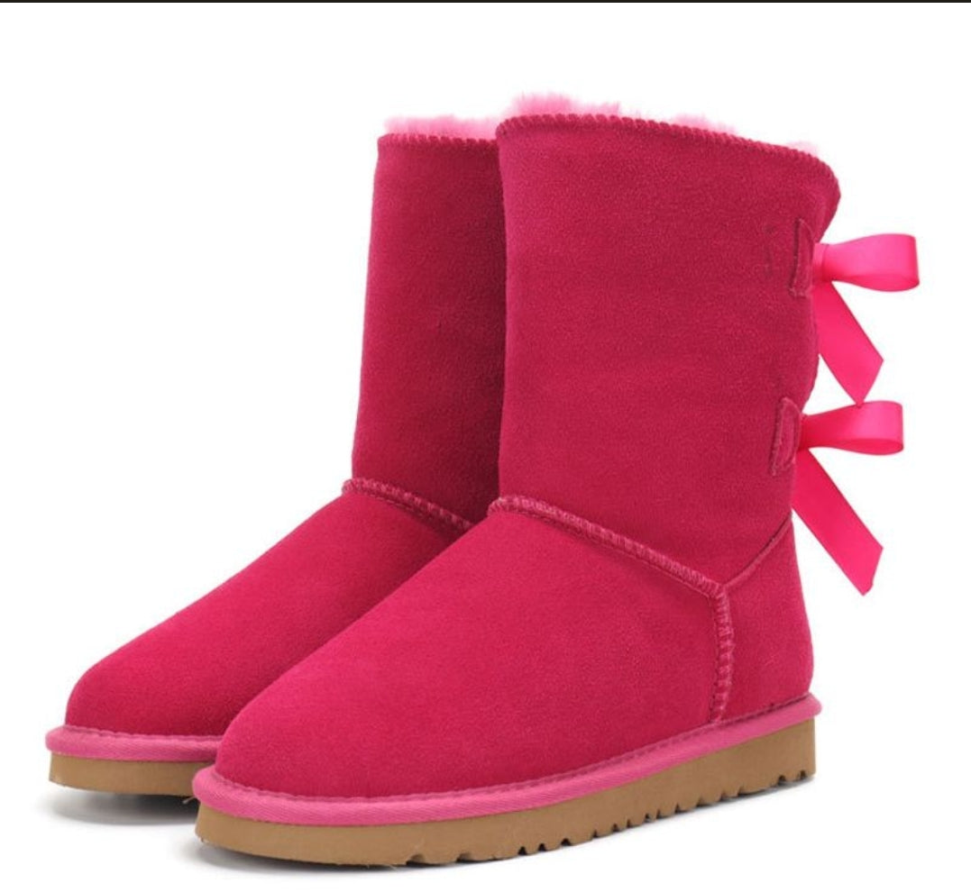 PRE-ORDER 2 BOW UGGS