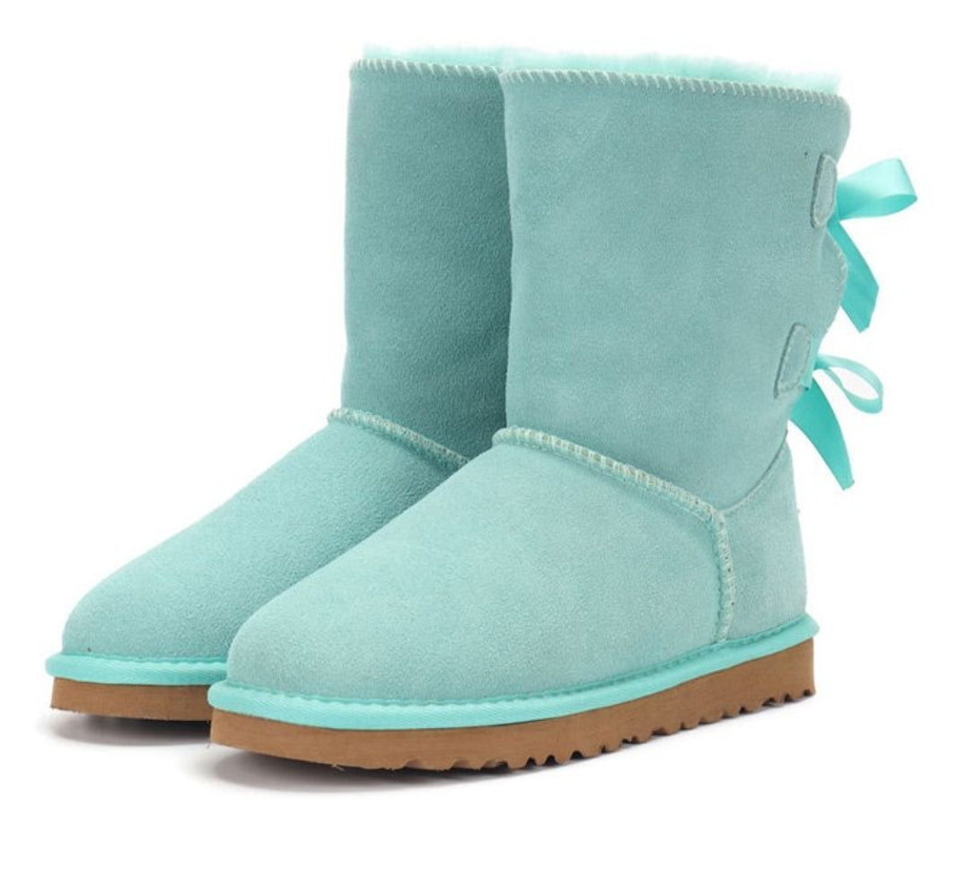 PRE-ORDER 2 BOW UGGS