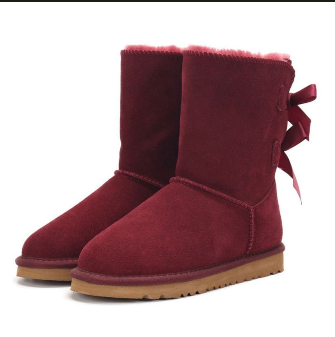 PRE-ORDER 2 BOW UGGS