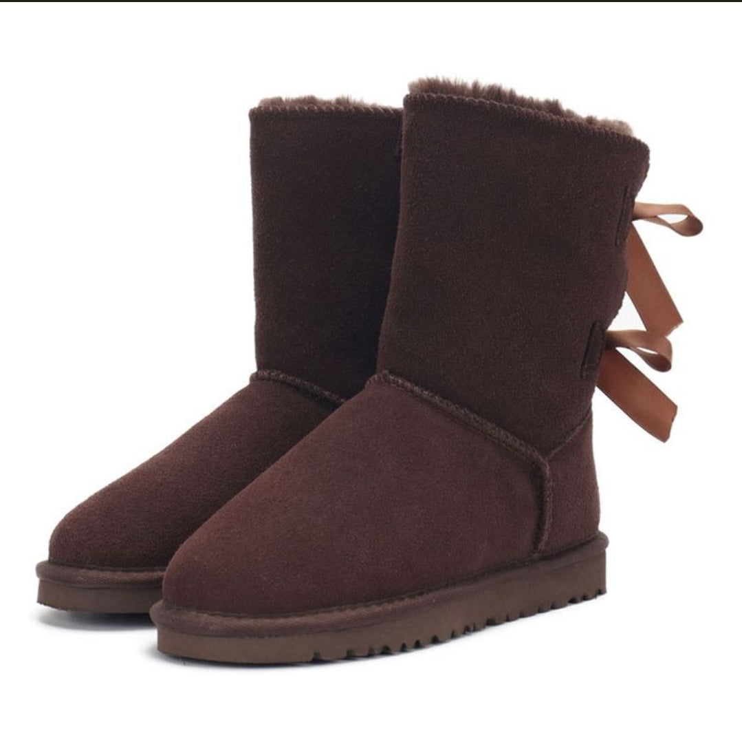 PRE-ORDER 2 BOW UGGS