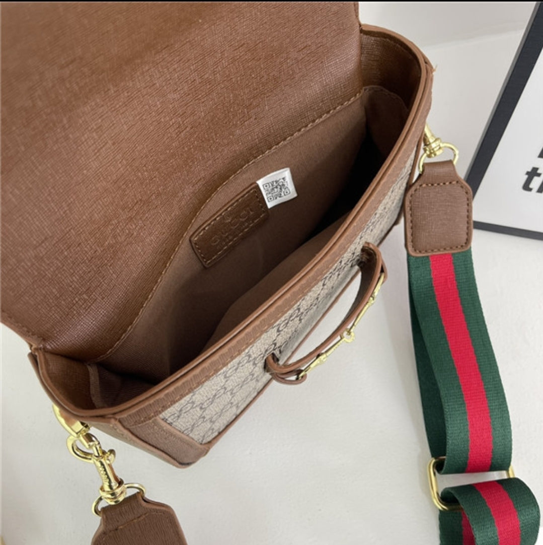 PRE-ORDER GG CROSSBODY BAGS 8038