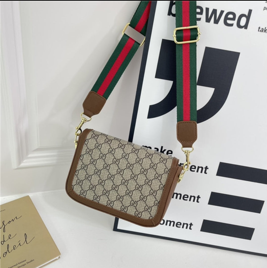 PRE-ORDER GG CROSSBODY BAGS 8038