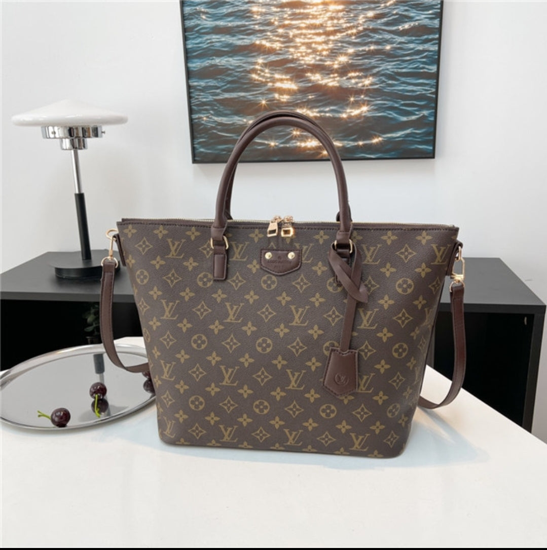 PRE-ORDER LV HAND BAGS 77718