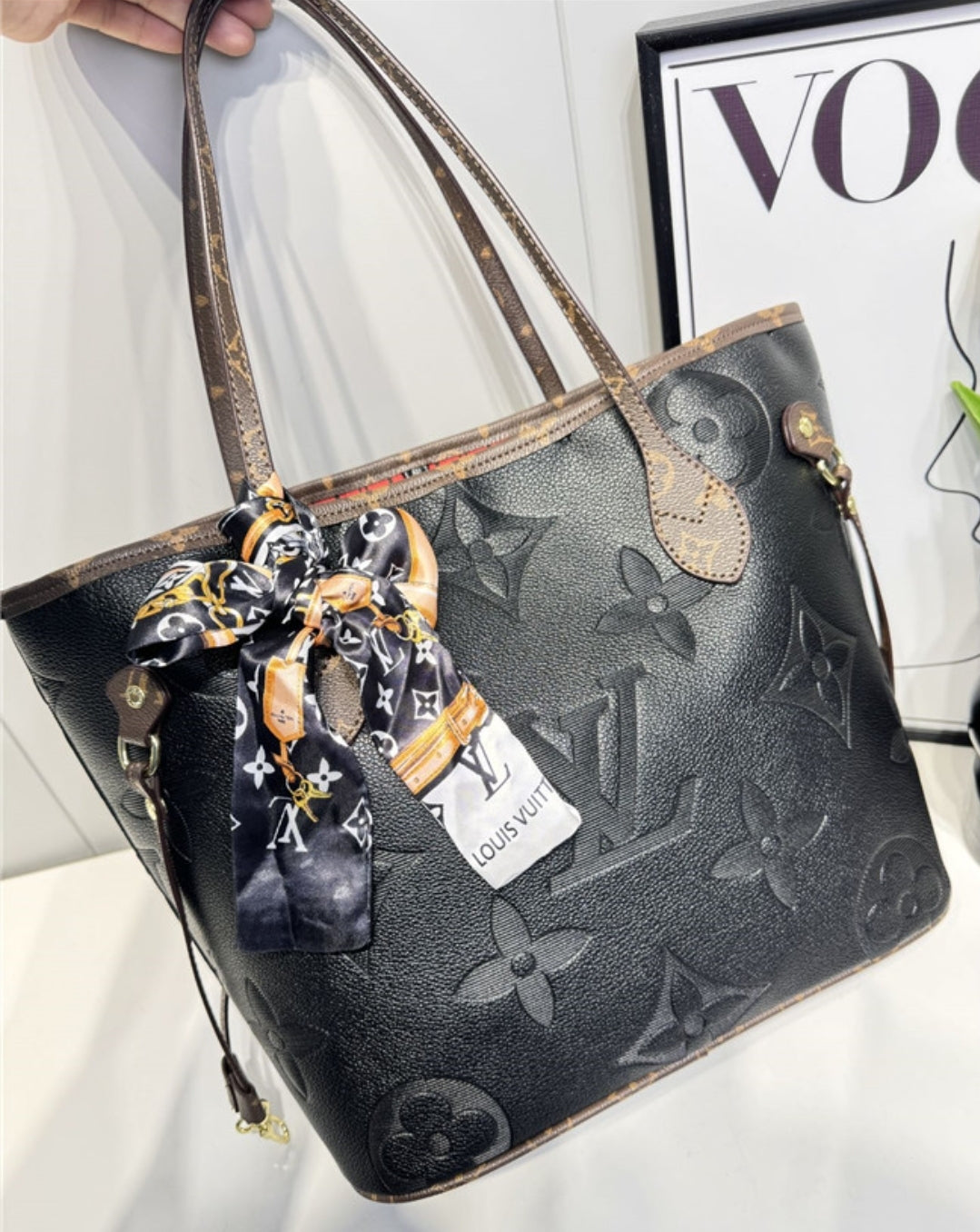 PRE-ORDER LV EMBOSSED HAND SET BAGS 8616