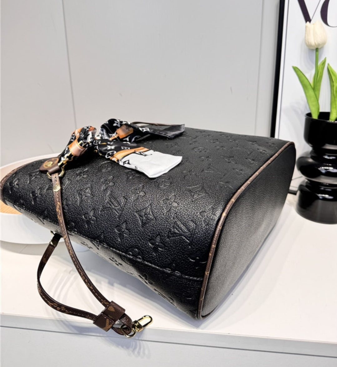 PRE-ORDER LV EMBOSSED HAND SET BAGS 8616