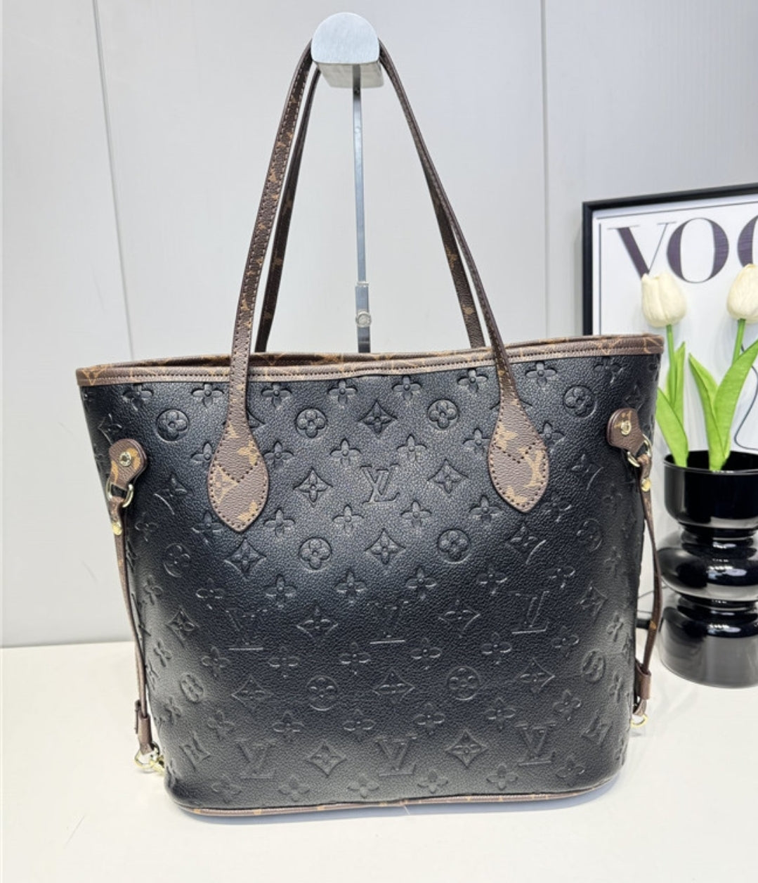 PRE-ORDER LV EMBOSSED HAND SET BAGS 8616