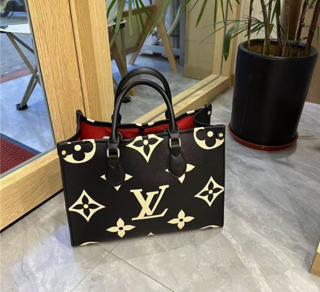 PRE-ORDER LV HAND BAGS 7017