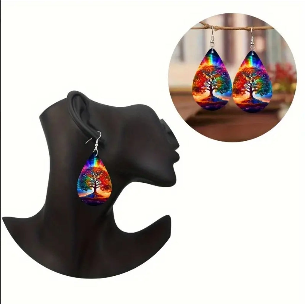 ON HAND TREE TEAR DROP EARRINGS