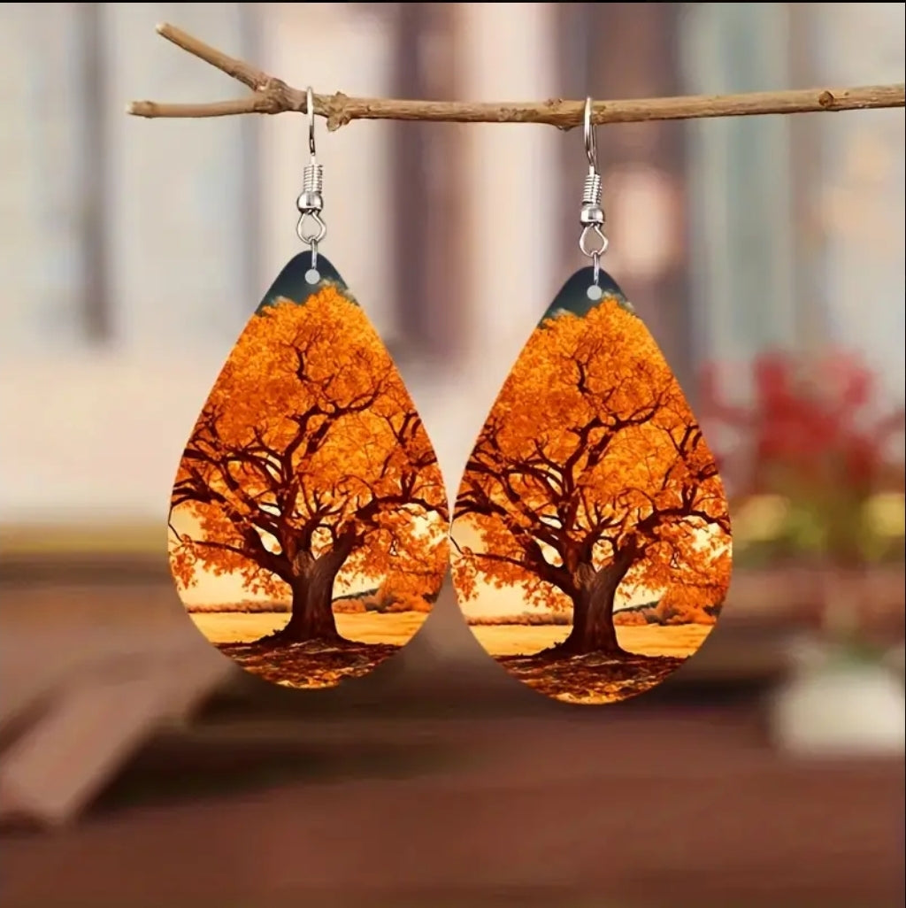 ON HAND TREE TEAR DROP EARRINGS
