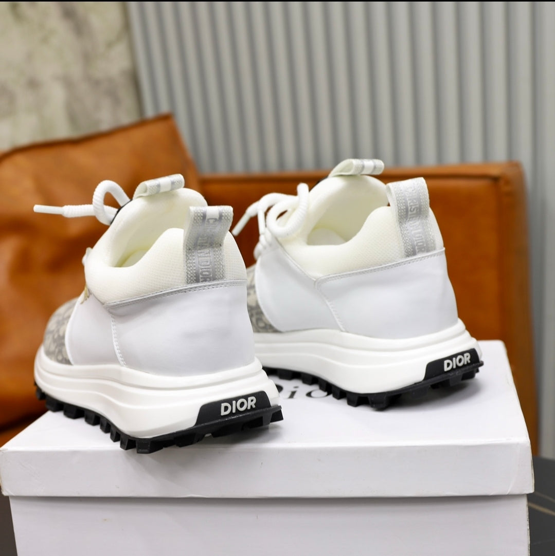 PRE-ORDER CD SNEAKERS