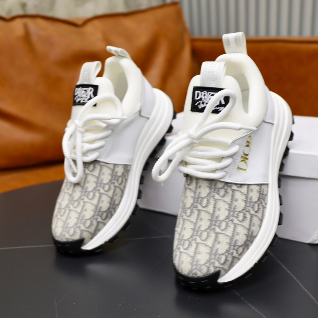 PRE-ORDER CD SNEAKERS