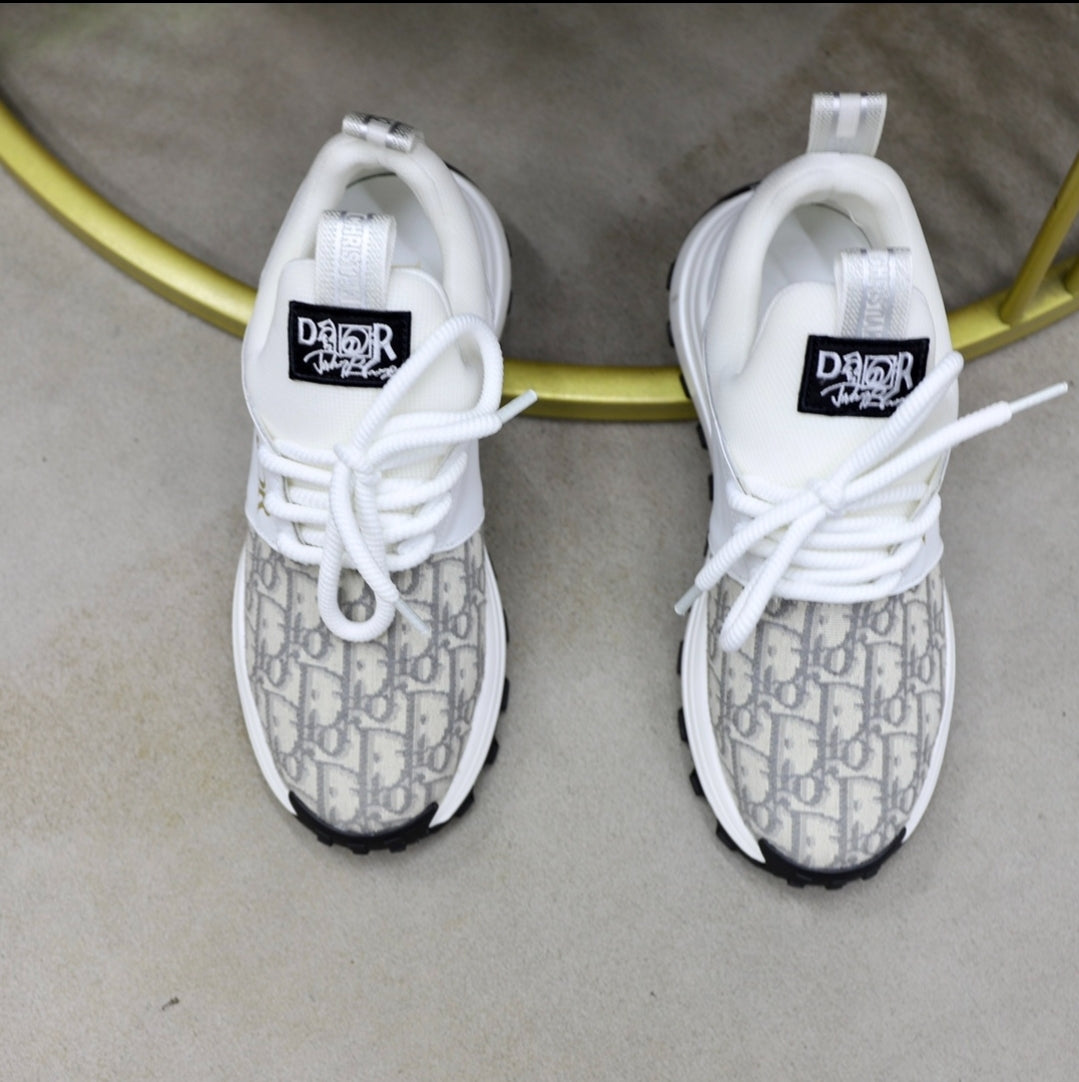PRE-ORDER CD SNEAKERS